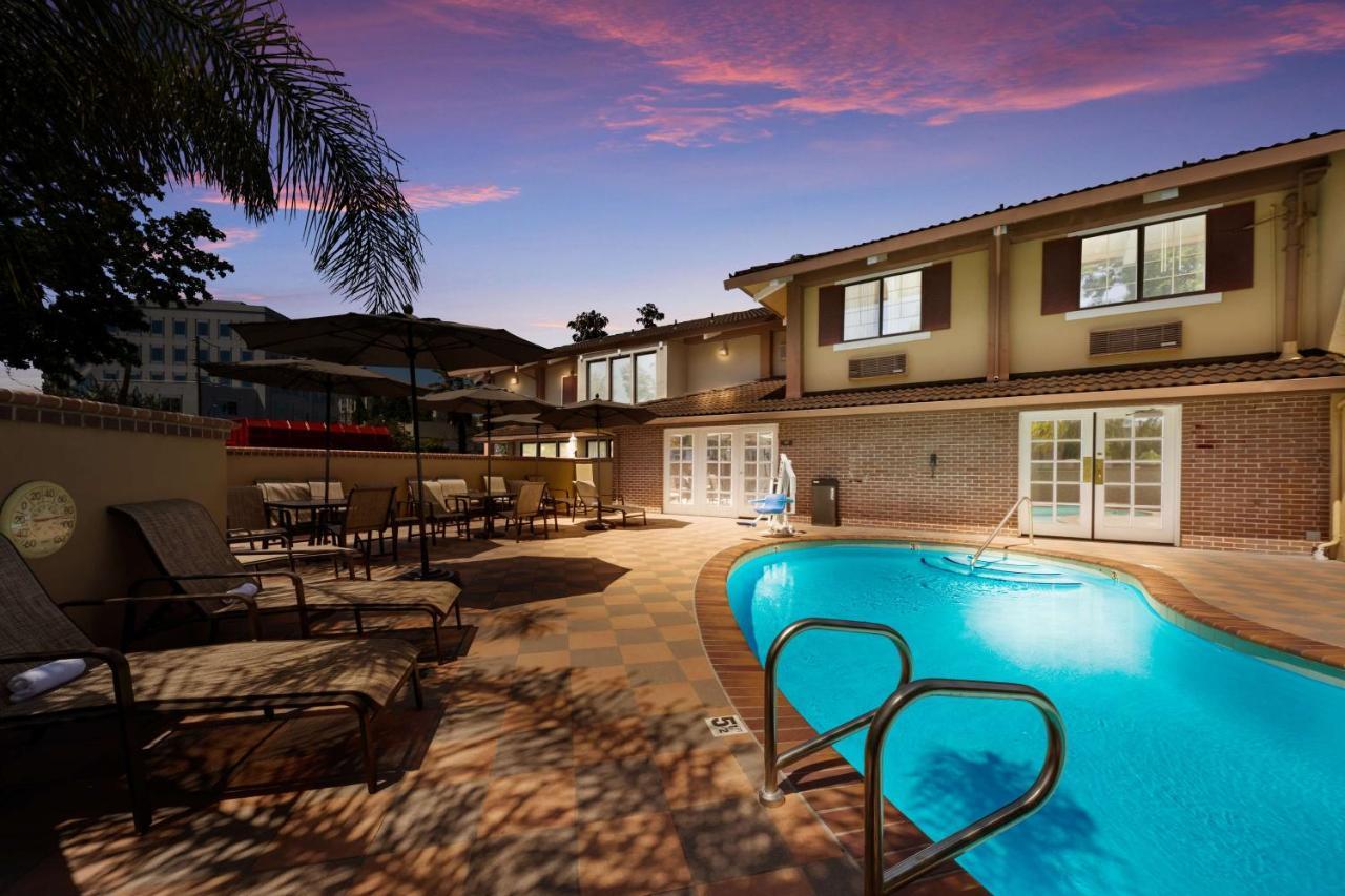 Surestay Plus Hotel By Best Western Mountain View Exterior photo